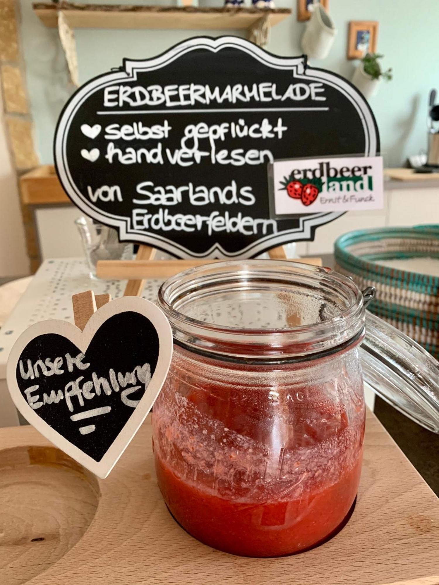 Hotel-Bistro-Europa Merchweiler エクステリア 写真