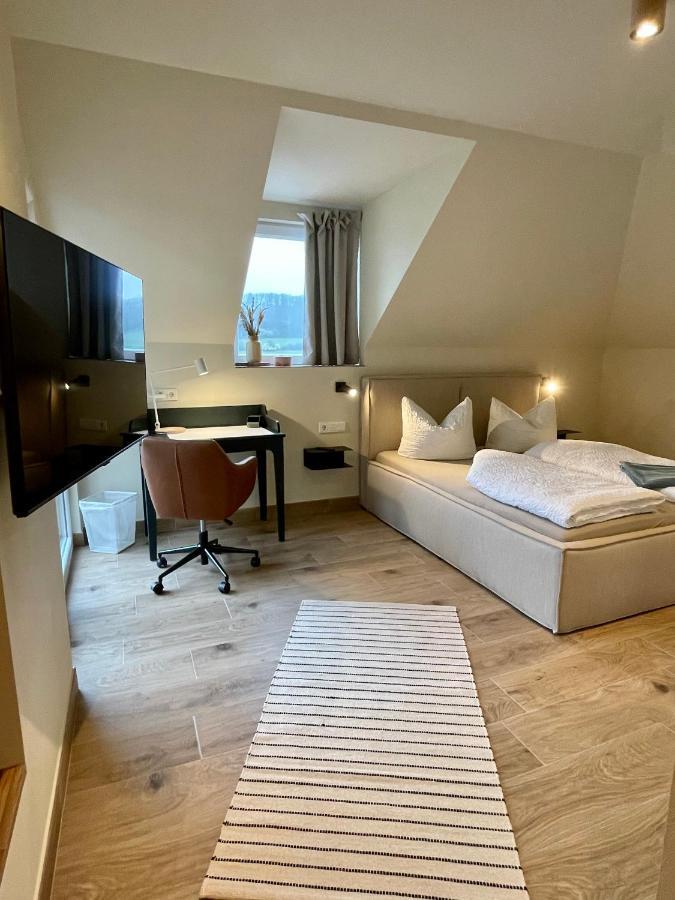Hotel-Bistro-Europa Merchweiler エクステリア 写真