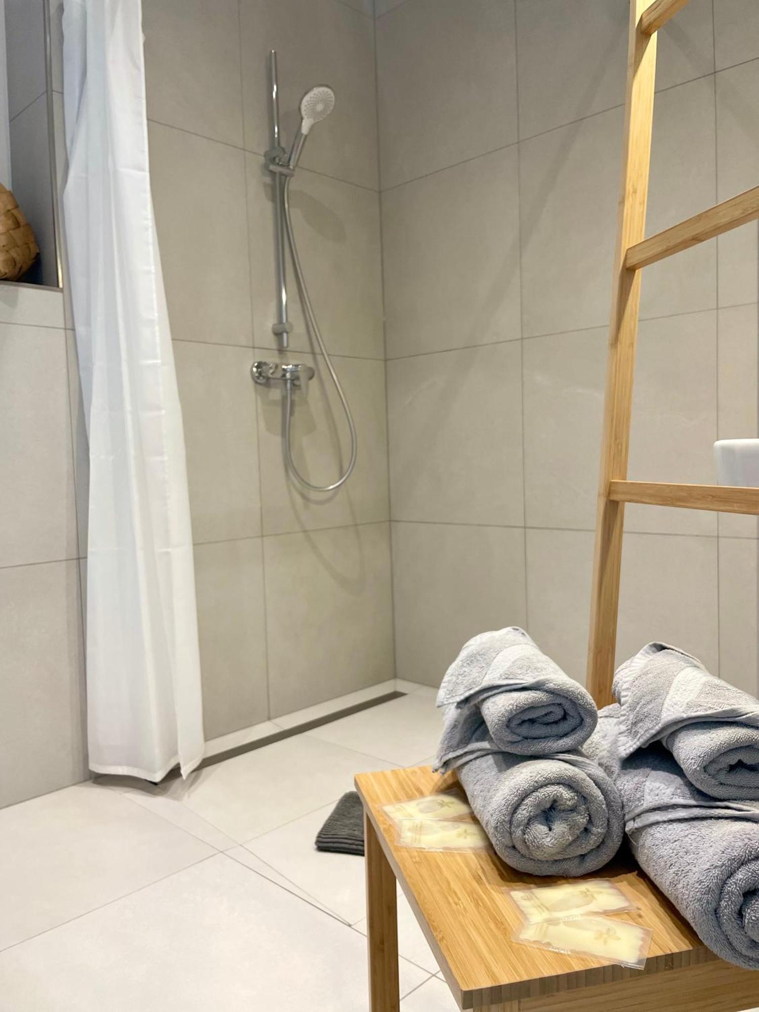 Hotel-Bistro-Europa Merchweiler エクステリア 写真
