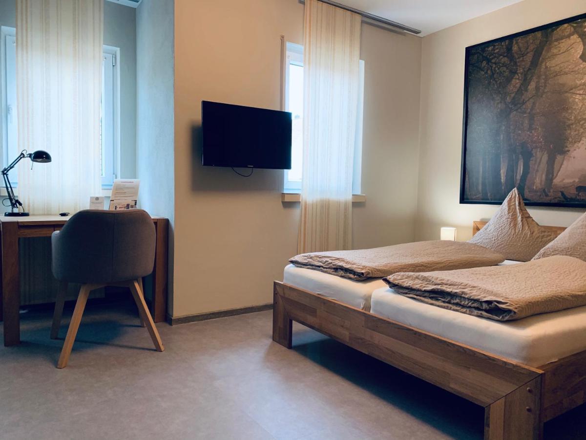 Hotel-Bistro-Europa Merchweiler エクステリア 写真