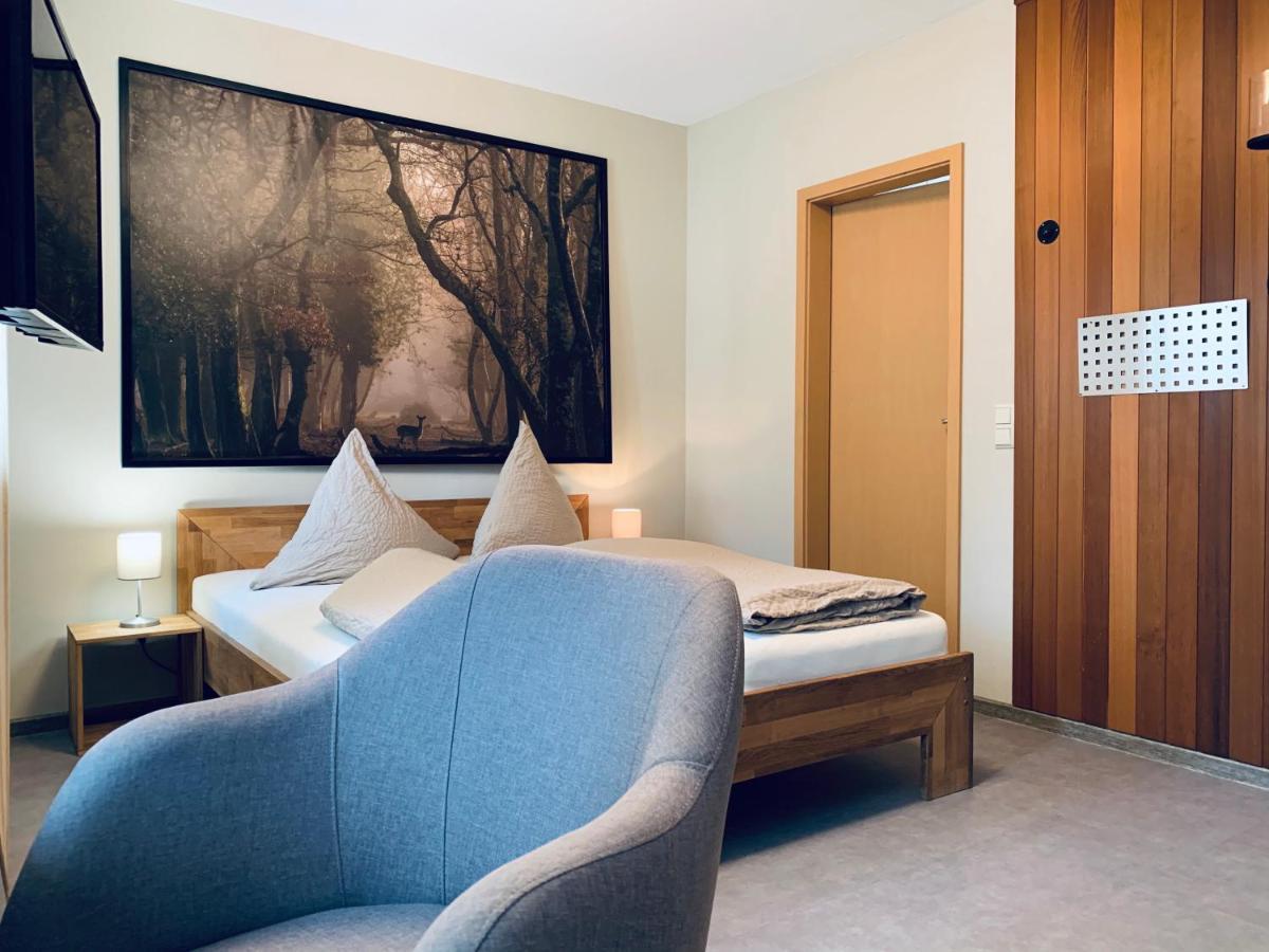 Hotel-Bistro-Europa Merchweiler エクステリア 写真